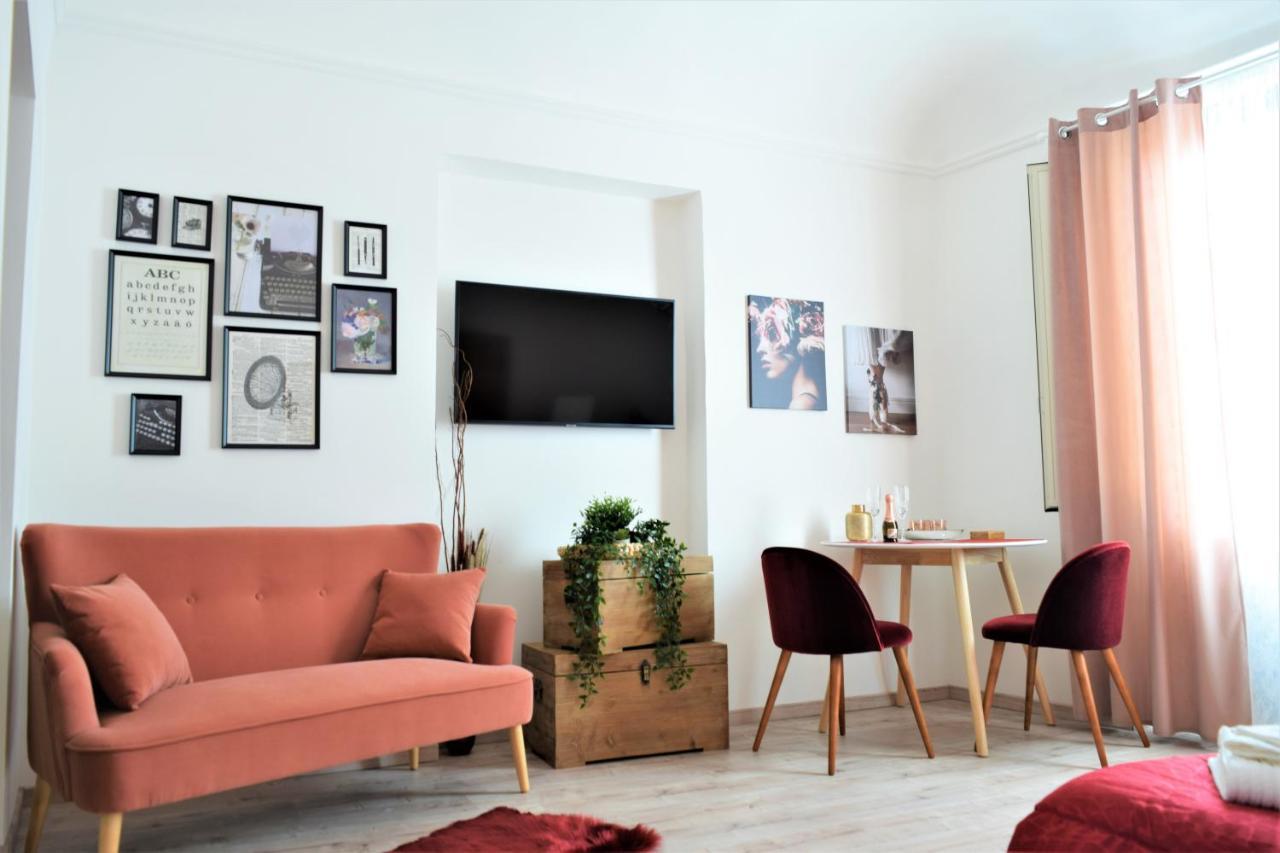 Le Moresche Apartment Catania Bagian luar foto